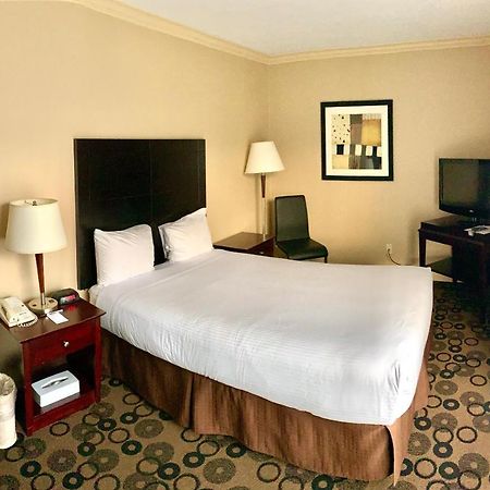וונקובר Park Inn & Suites By Radisson מראה חיצוני תמונה