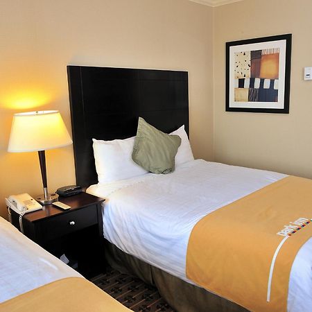 וונקובר Park Inn & Suites By Radisson מראה חיצוני תמונה