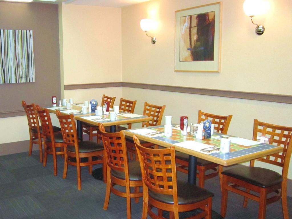 וונקובר Park Inn & Suites By Radisson מראה חיצוני תמונה