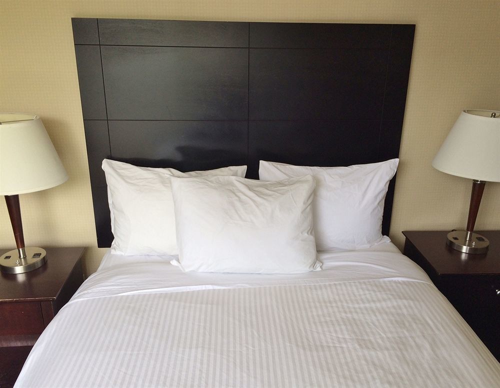 וונקובר Park Inn & Suites By Radisson מראה חיצוני תמונה