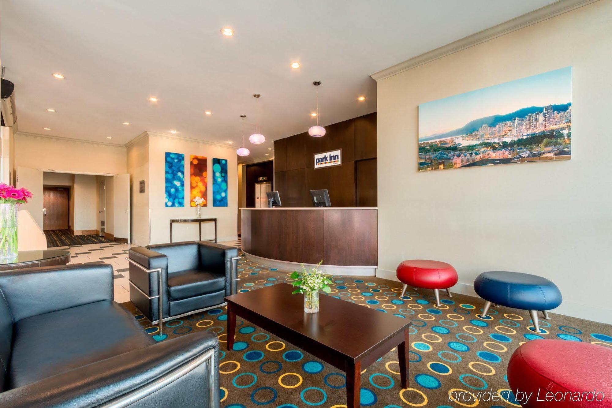 וונקובר Park Inn & Suites By Radisson מראה חיצוני תמונה