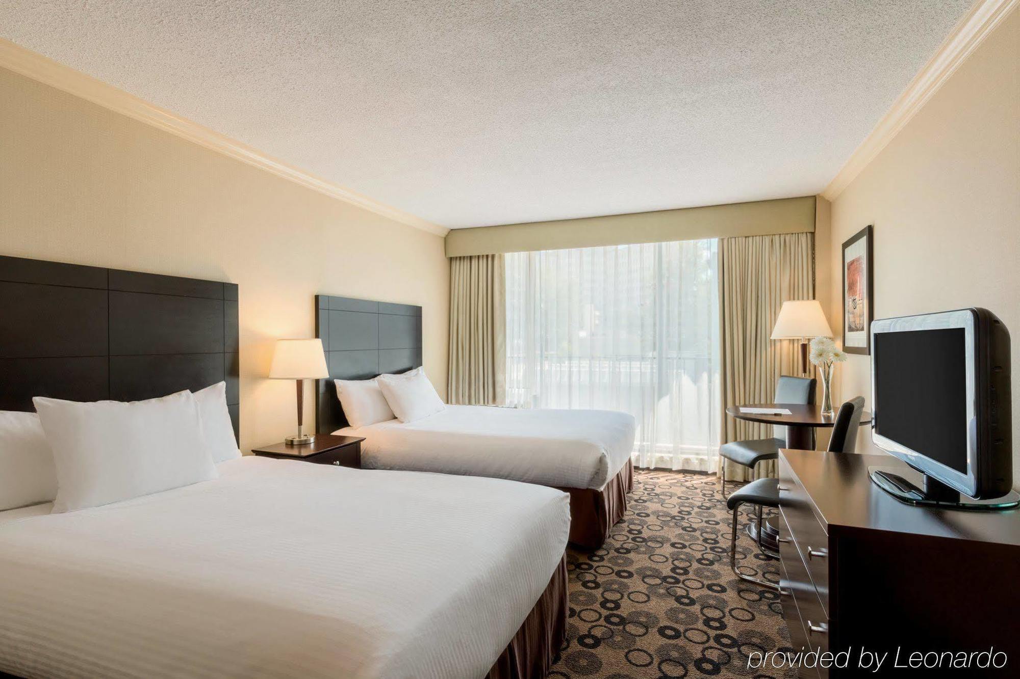 וונקובר Park Inn & Suites By Radisson מראה חיצוני תמונה
