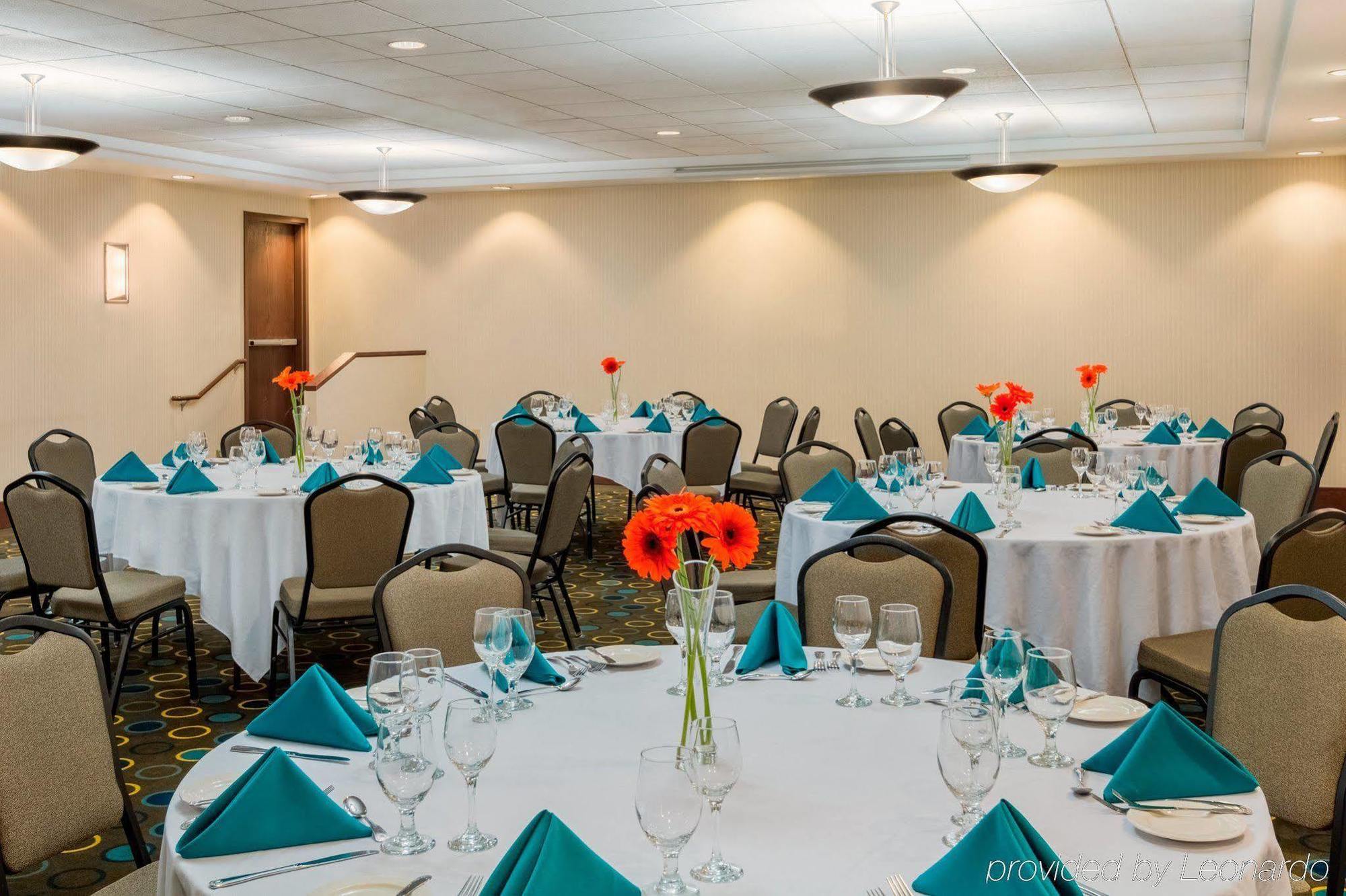 וונקובר Park Inn & Suites By Radisson מראה חיצוני תמונה