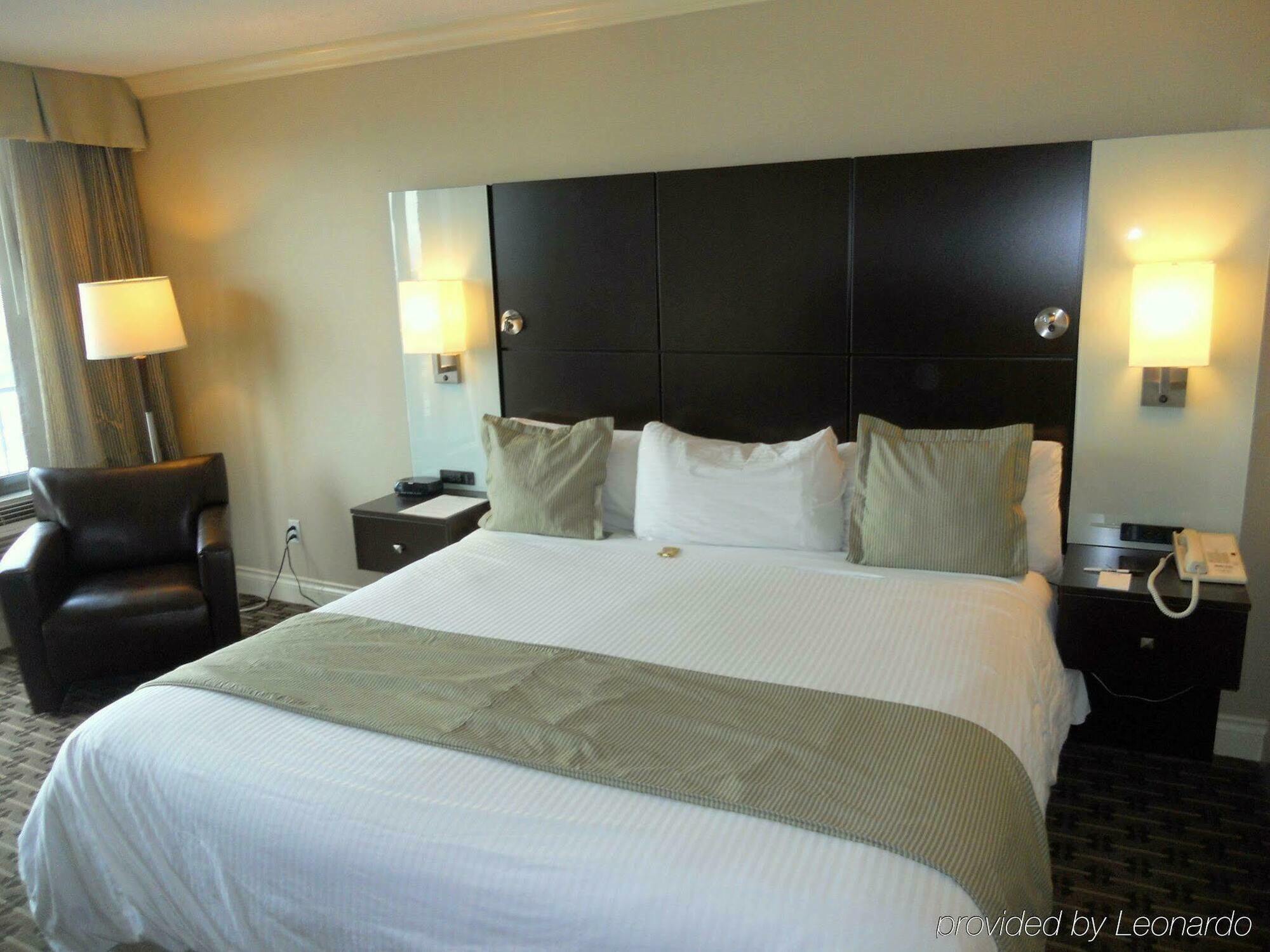 וונקובר Park Inn & Suites By Radisson מראה חיצוני תמונה