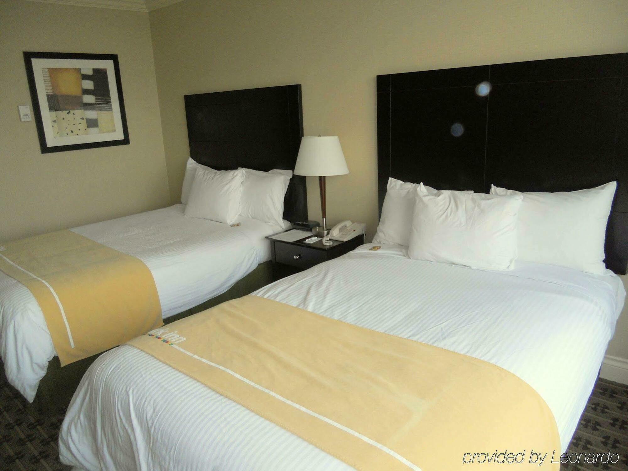 וונקובר Park Inn & Suites By Radisson מראה חיצוני תמונה